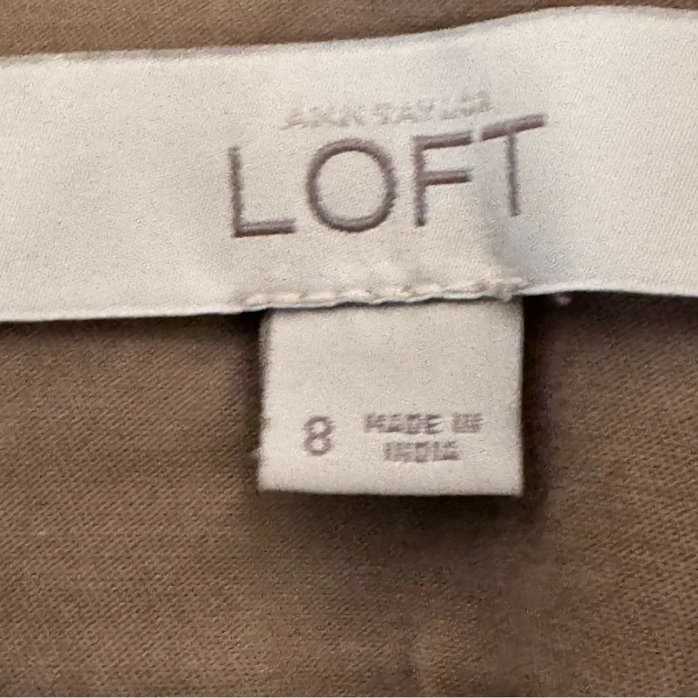 Loft tan knee length pencil skirt size 8 b70